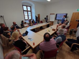 nicole_tippelt_und_matthias_oltay_waehrend_der_moderation_des_workshops_rmooe_2023_3