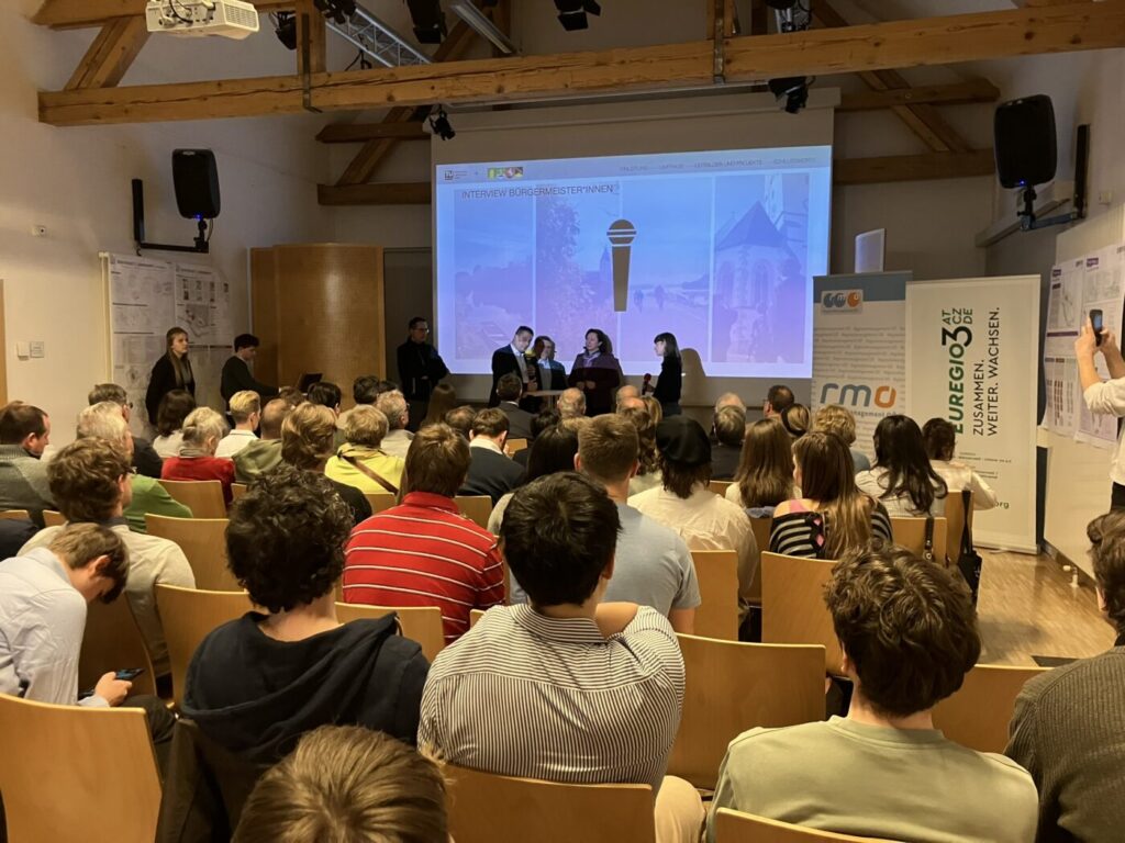 Volles Haus bei der Präsentation der Entwicklungskonzepte für die Stadtregion Aist-Naarn
